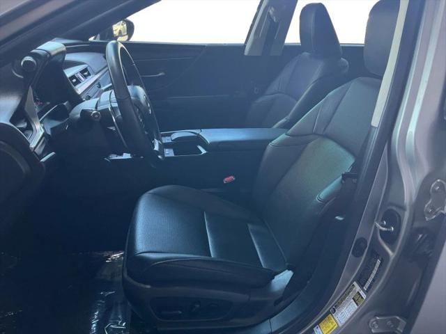2021 Lexus ES 300h 300h