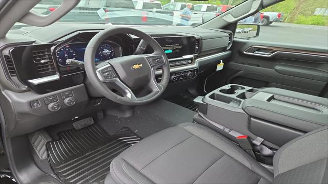 2026 Chevrolet Silverado 1500 4WD Crew Cab Standard Bed LT