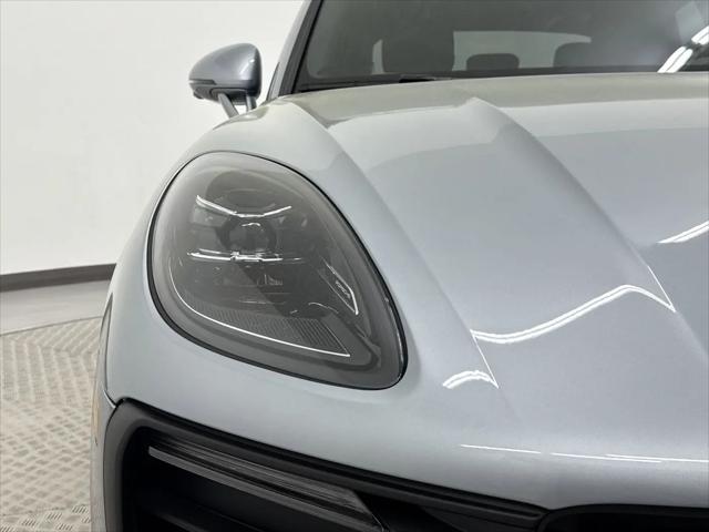 2025 Porsche Macan Macan
