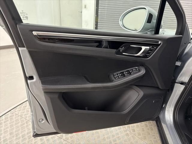 2025 Porsche Macan Macan