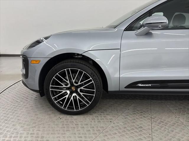 2025 Porsche Macan Macan