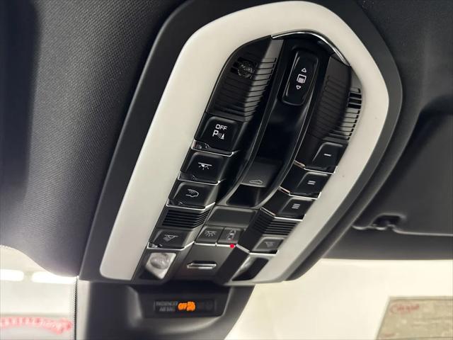 2025 Porsche Macan Macan