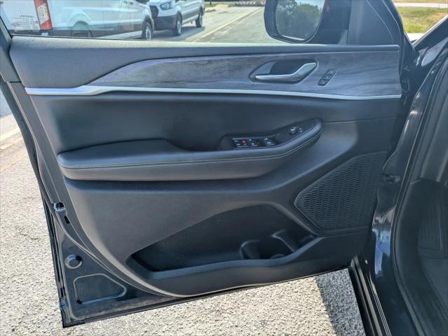 2024 Jeep Grand Cherokee L Limited 4x2