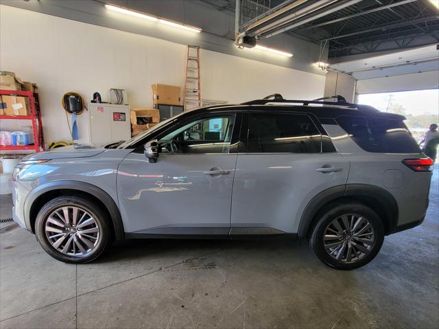 2023 Nissan Pathfinder SL 4WD