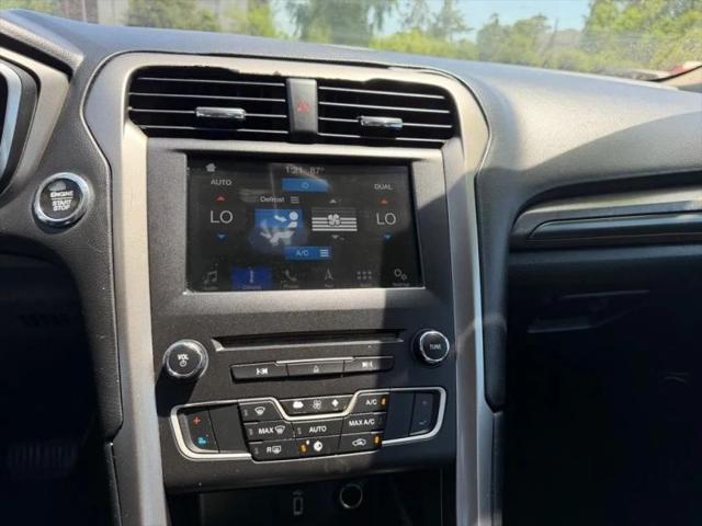 2017 Ford Fusion SE
