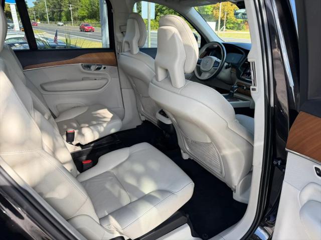 2021 Volvo XC90 T6 Momentum 6 Passenger