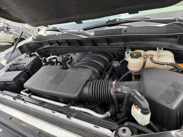 2022 GMC Sierra 1500 Limited 4WD Crew Cab Short Box AT4