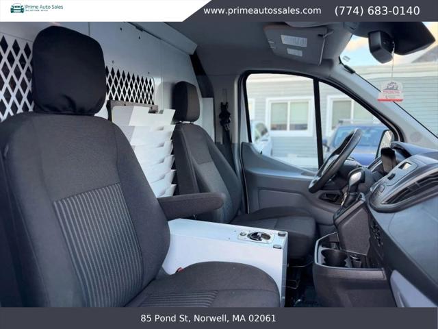 2016 Ford Transit w/60/40 Side Door w/RWB