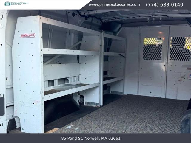 2016 Ford Transit w/60/40 Side Door w/RWB