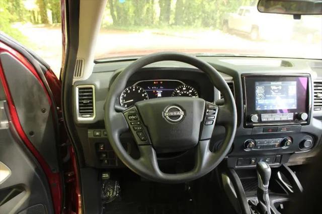 2022 Nissan Frontier Crew Cab SV 4x2