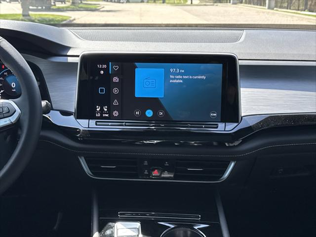 2026 Volkswagen Atlas Cross Sport SE with Technology