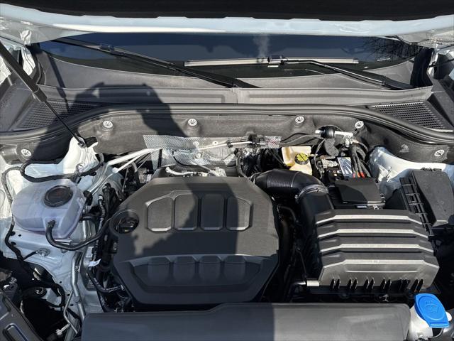 2026 Volkswagen Atlas Cross Sport SE with Technology