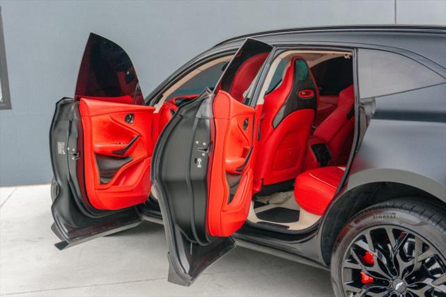 2023 Aston Martin DBX 707