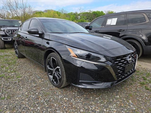 2025 Nissan Altima SR FWD