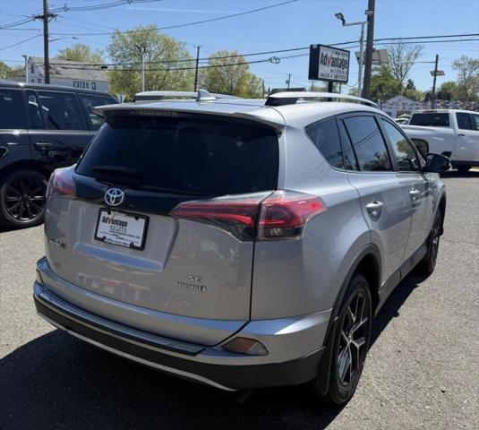 2018 Toyota RAV4 Hybrid SE