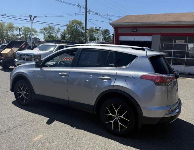 2018 Toyota RAV4 Hybrid SE