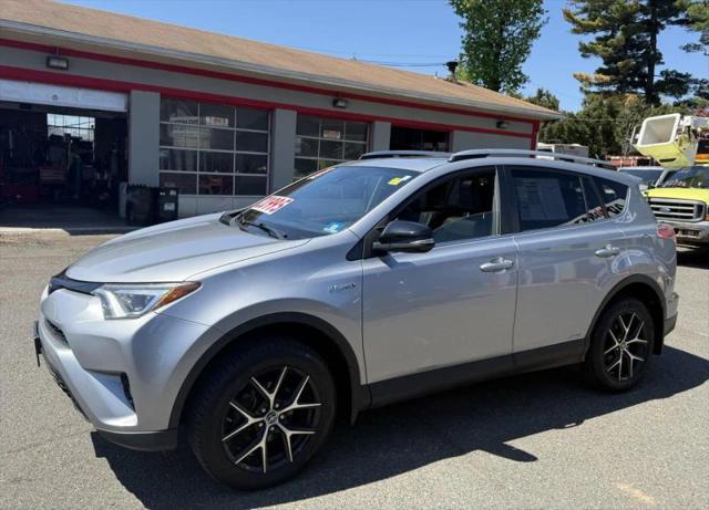 2018 Toyota RAV4 Hybrid SE
