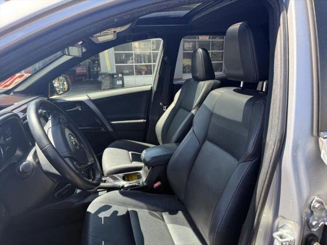 2018 Toyota RAV4 Hybrid SE