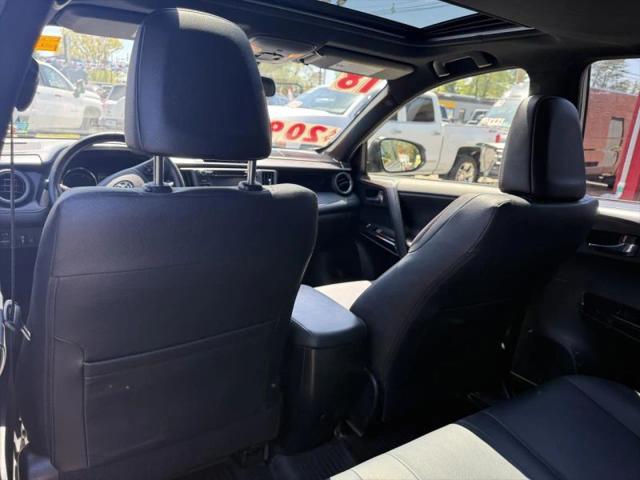2018 Toyota RAV4 Hybrid SE