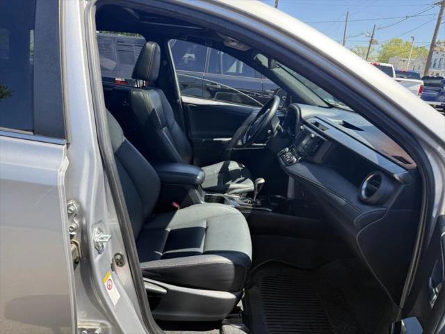 2018 Toyota RAV4 Hybrid SE