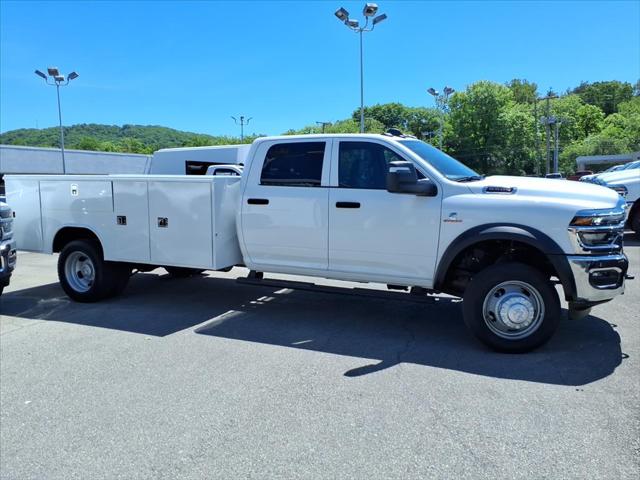 2026 RAM Ram 5500 Chassis Cab RAM 5500 TRADESMAN CHASSIS CREW CAB 4X4 84 CA
