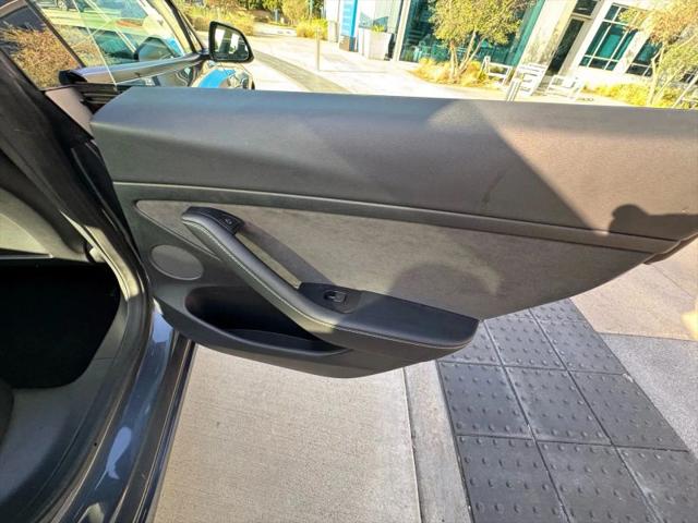 2022 Tesla Model 3 Long Range Dual Motor All-Wheel Drive