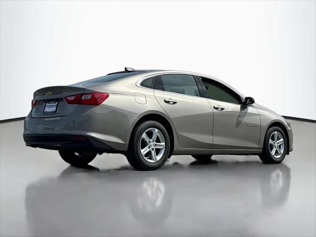 2022 Chevrolet Malibu FWD 1FL