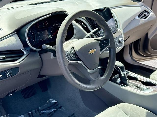 2022 Chevrolet Malibu FWD 1FL