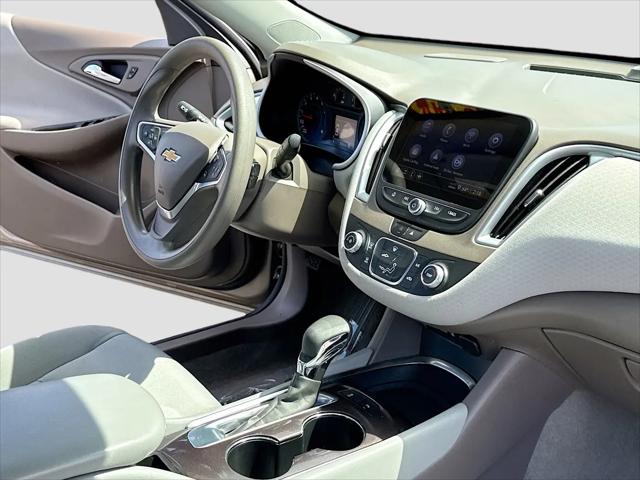 2022 Chevrolet Malibu FWD 1FL