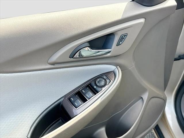 2022 Chevrolet Malibu FWD 1FL