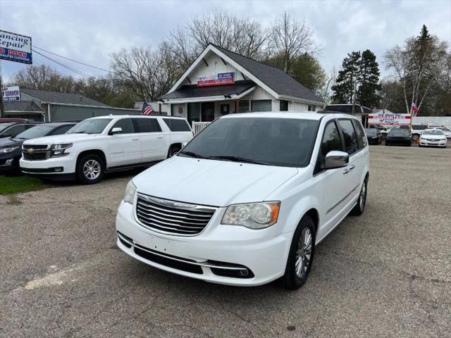 2014 Chrysler Town & Country Touring-L for sale in Michigan Center, MI