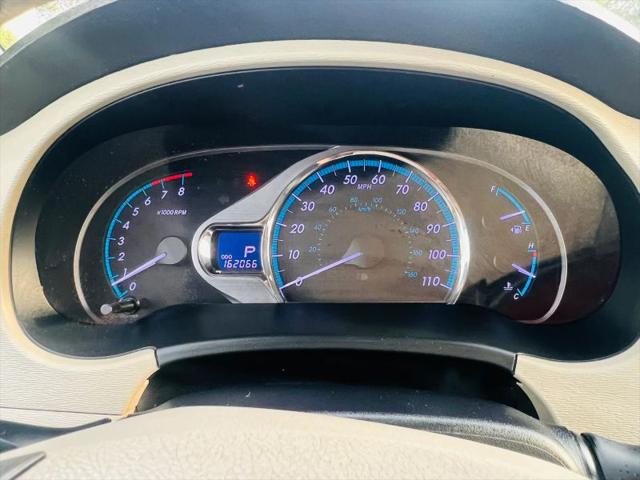2013 Toyota Sienna XLE V6 8 Passenger