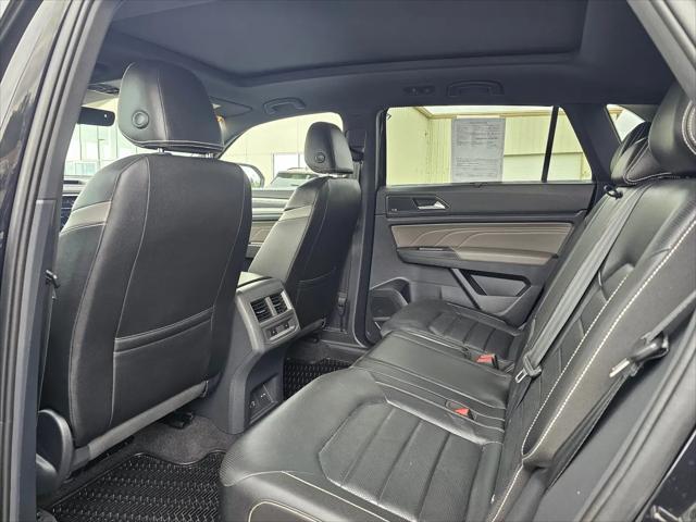 2023 Volkswagen Atlas Cross Sport 3.6L V6 SEL Premium R-Line
