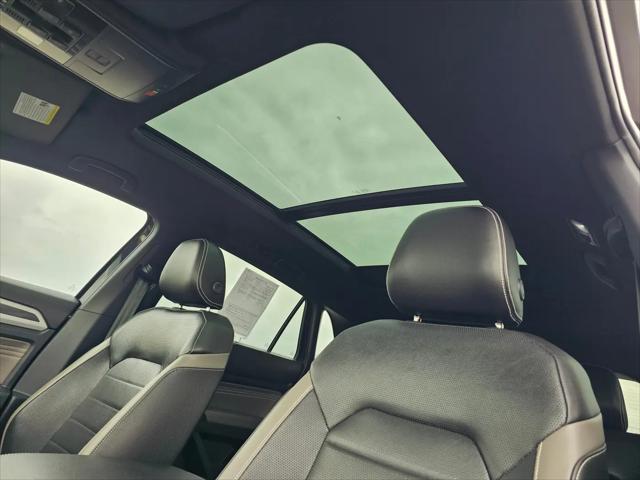 2023 Volkswagen Atlas Cross Sport 3.6L V6 SEL Premium R-Line