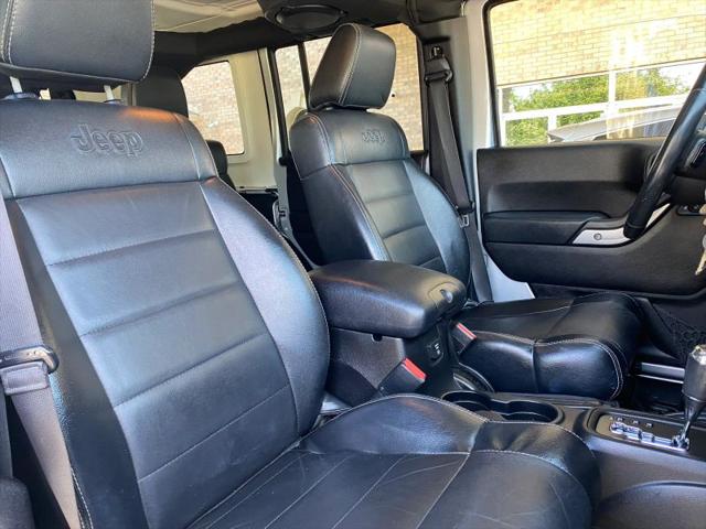 2012 Jeep Wrangler Unlimited Sahara