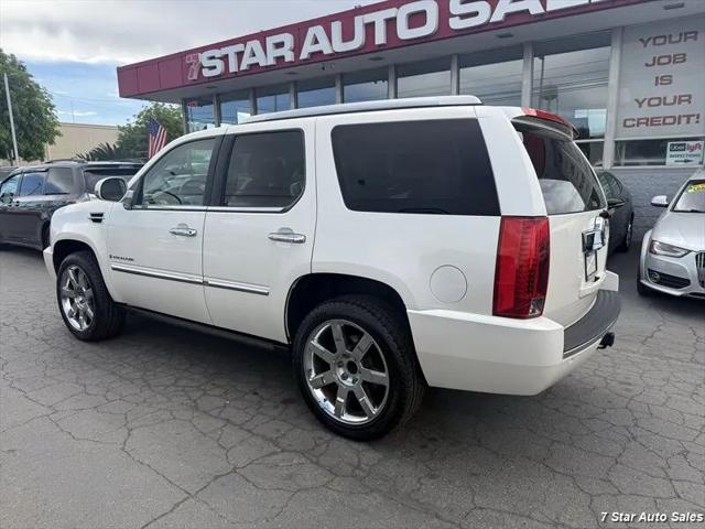 2008 Cadillac Escalade Standard