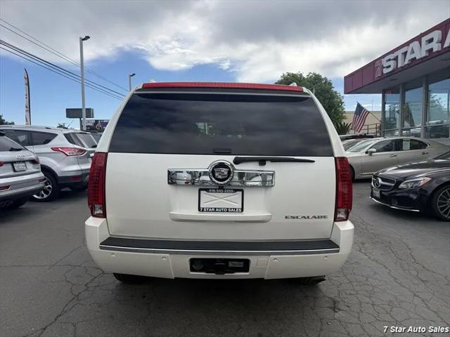 2008 Cadillac Escalade Standard