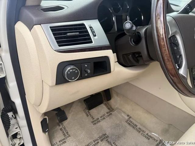 2008 Cadillac Escalade Standard
