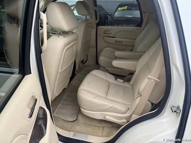 2008 Cadillac Escalade Standard