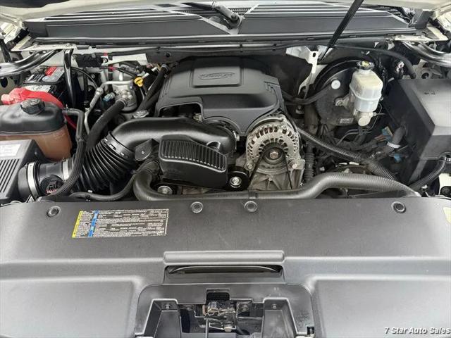 2008 Cadillac Escalade Standard