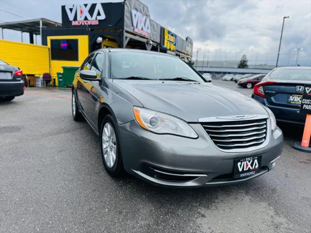 2012 Chrysler 200 LX