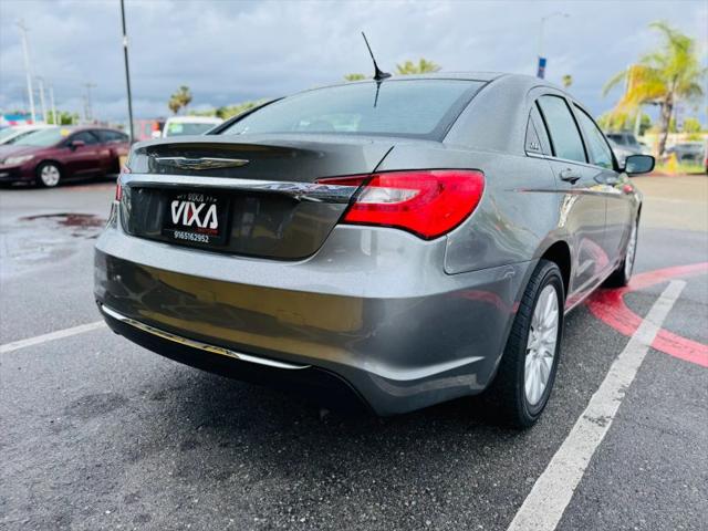 2012 Chrysler 200 LX