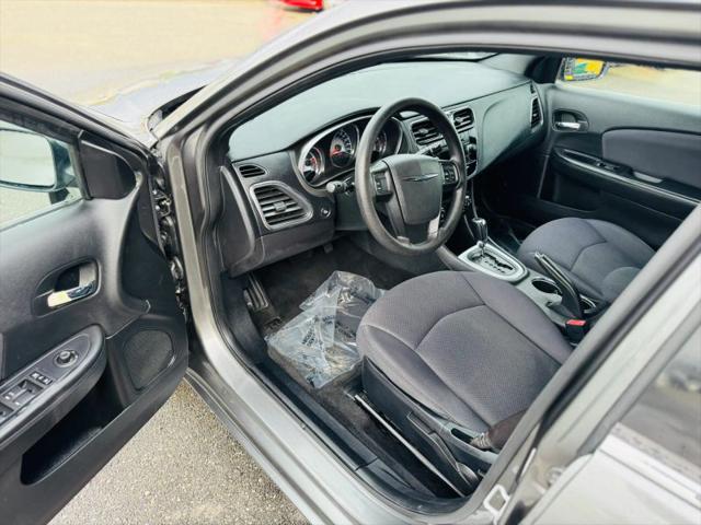 2012 Chrysler 200 LX