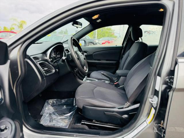 2012 Chrysler 200 LX