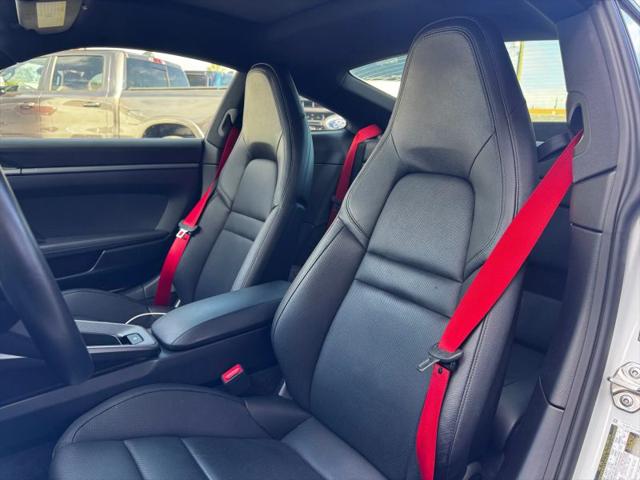 2021 Porsche 911 Carrera