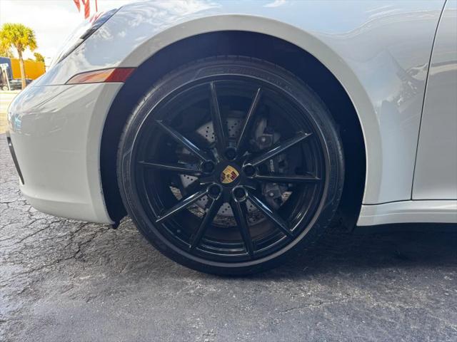 2021 Porsche 911 Carrera