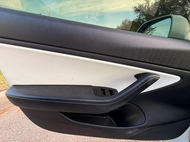 2020 Tesla Model 3 Standard Range Rear-Wheel Drive
