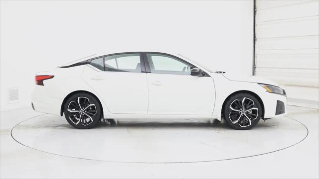 2023 Nissan Altima SR FWD