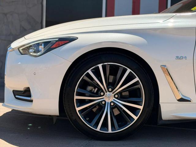 2017 INFINITI Q60 2.0t Premium