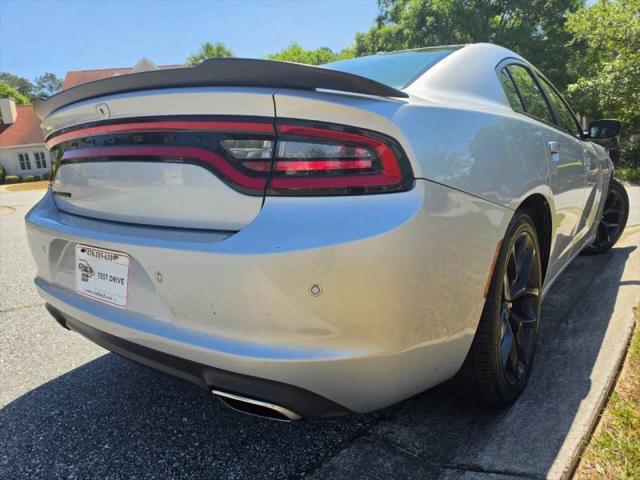 2020 Dodge Charger SXT RWD